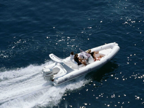 Bateau semi-rigide 10 places - Avec permis